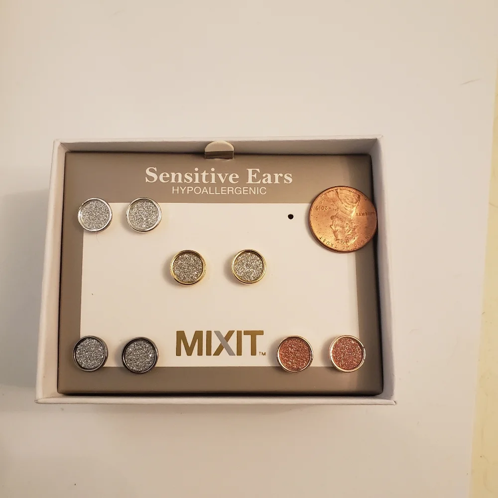Mixit glityery earrings set of 4 new mix it‎